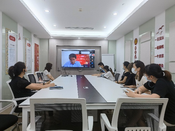 传达学习市十二次党代会精神