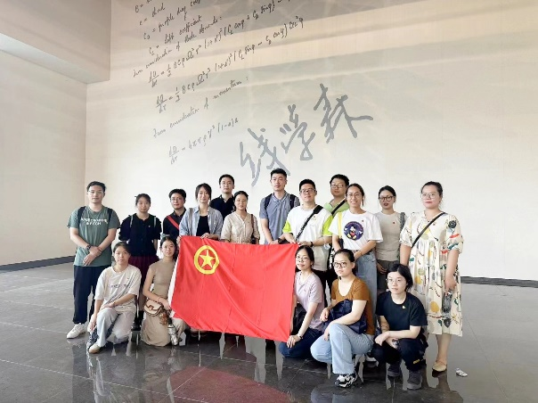 庆祝八一建军节 弘扬爱国主义精神